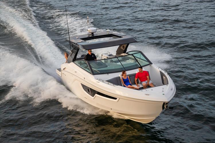 2025 Cruisers Yachts 34 GLS OB New Express Cruiser Boat for Sale in ...