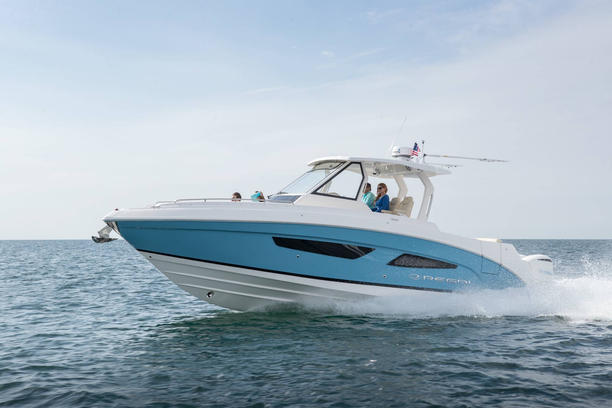 2024 Regal 33 SAV New Express Cruiser Boat for Sale in Orillia, Ontario